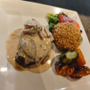 Filet de Bœuf sauce aux morilles et lardons